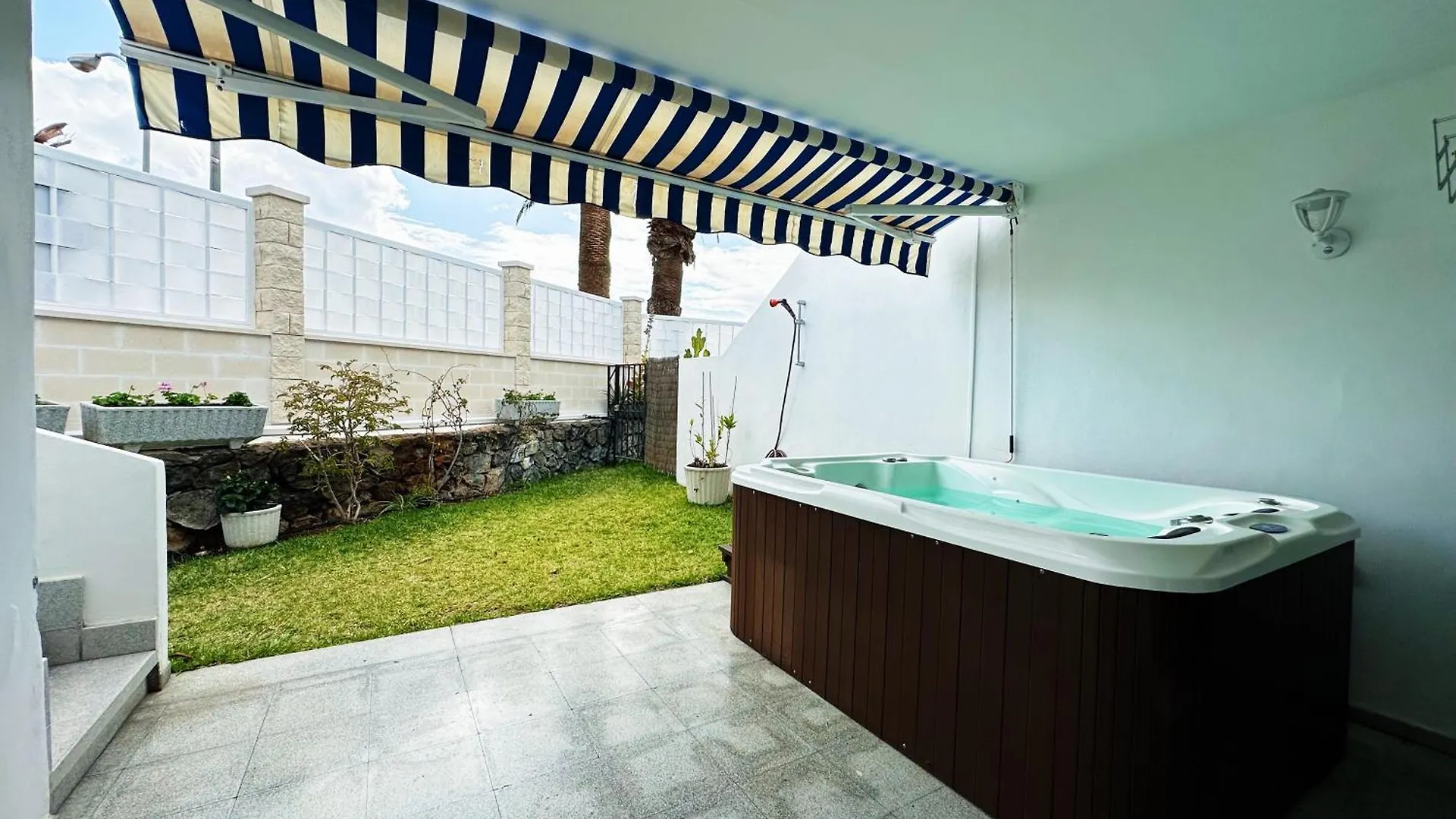 2 Bedrooms Bungalow With Amazing View And Private Jacuzzi Costa Adeje