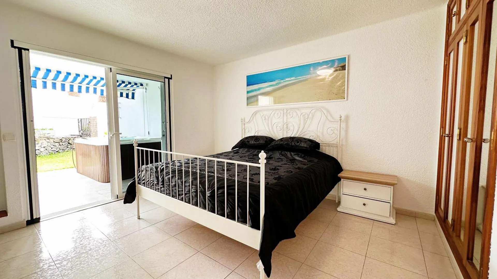Holiday home 2 Bedrooms Bungalow With Amazing View And Private Jacuzzi Costa Adeje  Spain